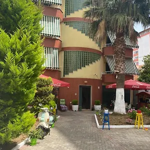 53 Couette-café