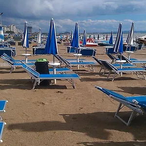 Apartment 4 Steps From The Sea, Durrës